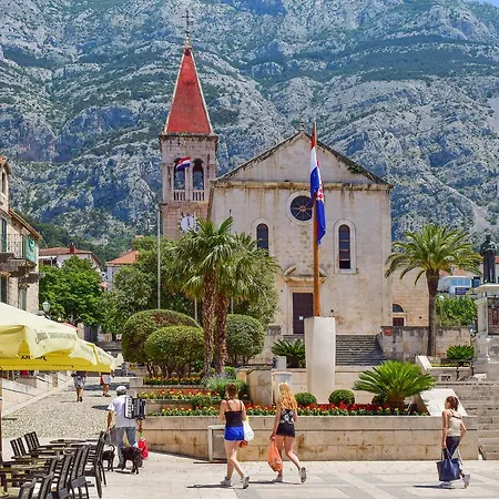 Smiljana * Makarska
