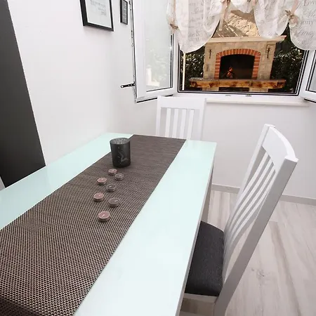 Smiljana דירה מאקרסקה